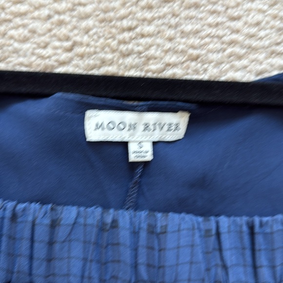 Moon River Navy Blue Puff Sleeve Dress - Picture 2 of 6